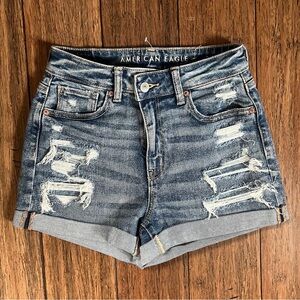 NWOT American Eagle High Rise Mom Shorts Jean Festival Ripped Distressed Size 2